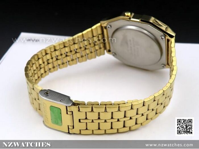 レイボ　A159WGED”CASIO Classic Diamond” Casio Retro A159 — Square face, LED light & 7 Years Battery