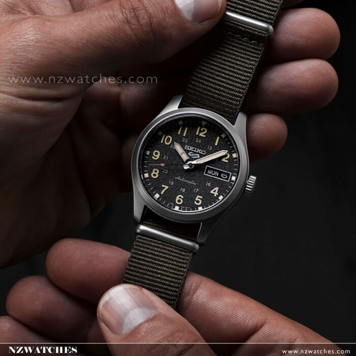 Seiko 5 on a nato outlet