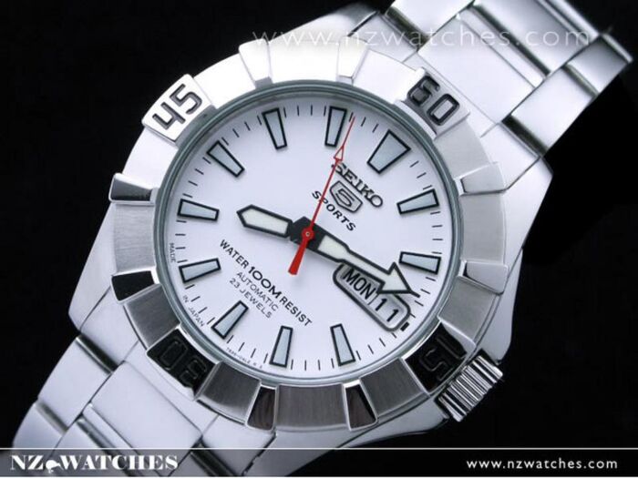 BUY Seiko 5 Sports Automatic 100m Men's Dive Watch SNZF55