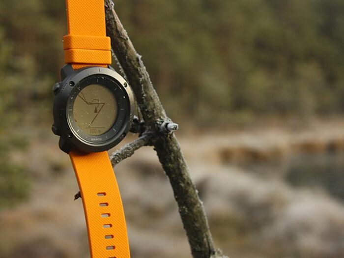 Suunto traverse amber スント トラバース　gps時計 SUUNTO】新しいGPSウォッチ「TRAVERSE（トラバース）」を発売